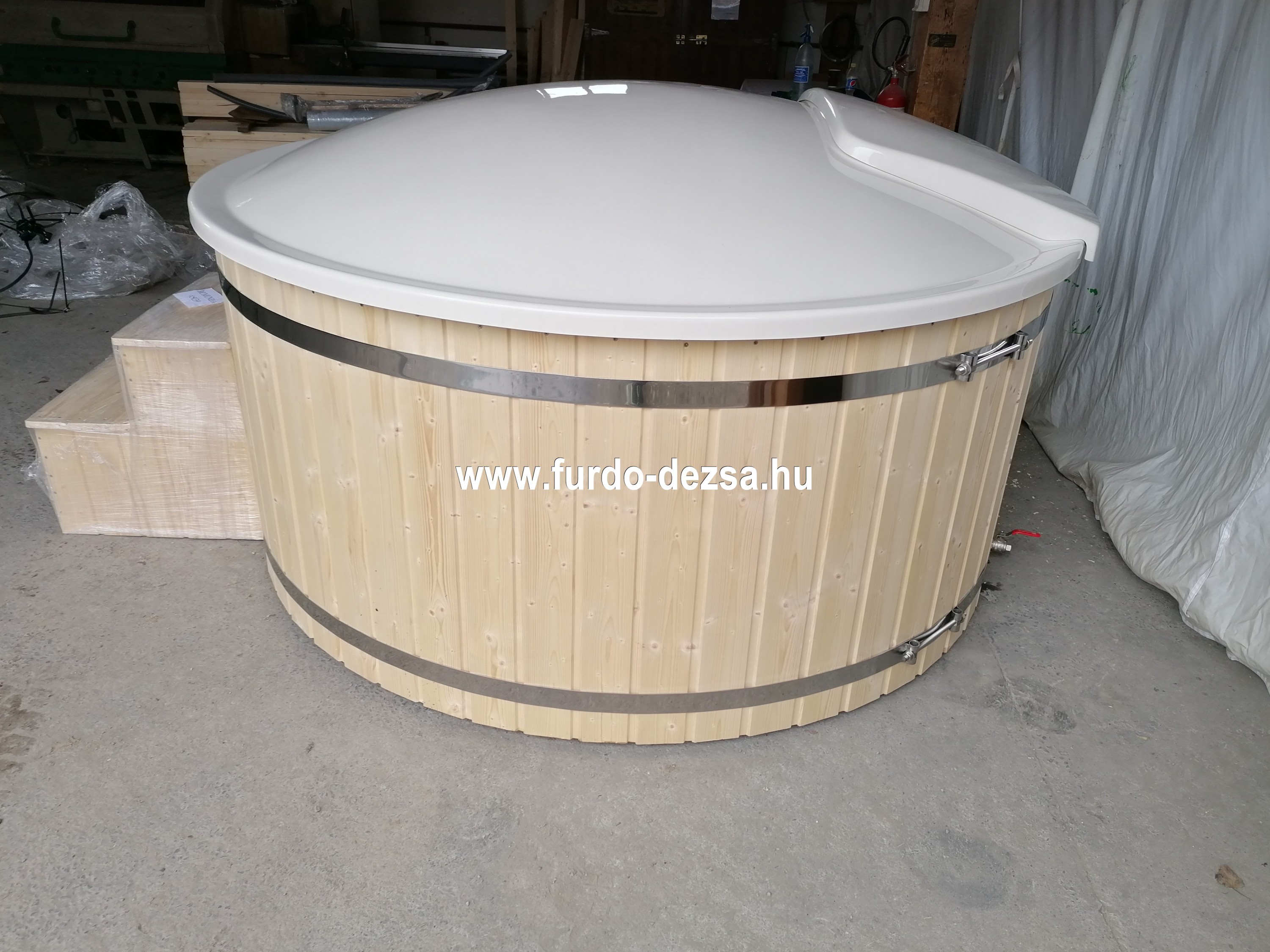 Üvegszálas dézsák